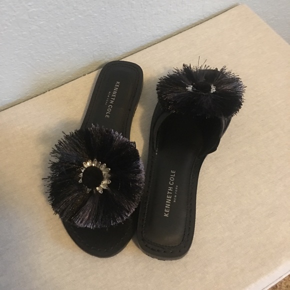 Sandals - Picture 1 of 2